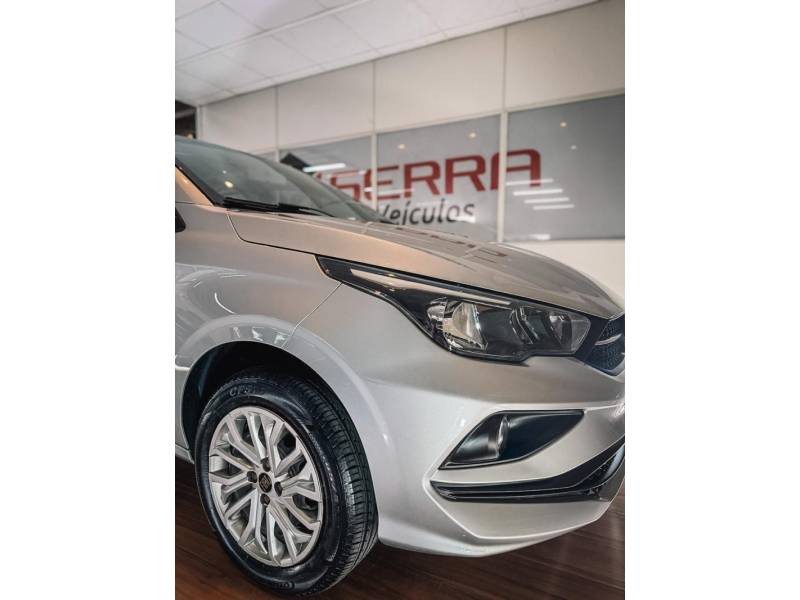 FIAT - CRONOS - 2019/2020 - Prata - R$ 68.900,00