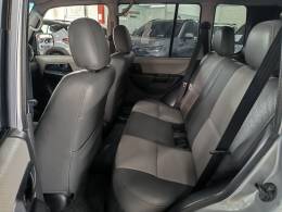 MITSUBISHI - PAJERO TR4 - 2006/2007 - Prata - R$ 45.900,00