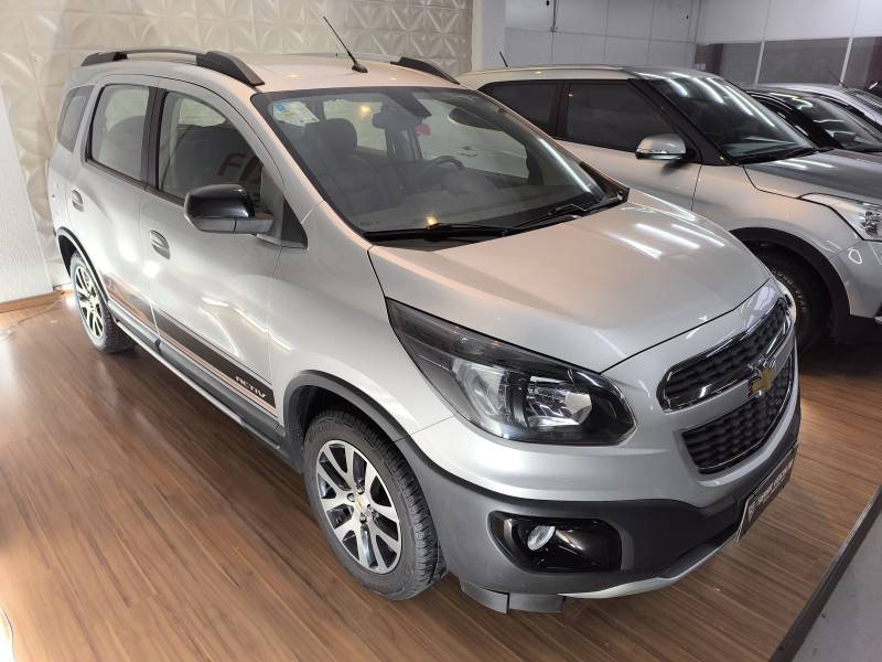CHEVROLET - SPIN - 2017/2018 - Prata - R$ 68.900,00