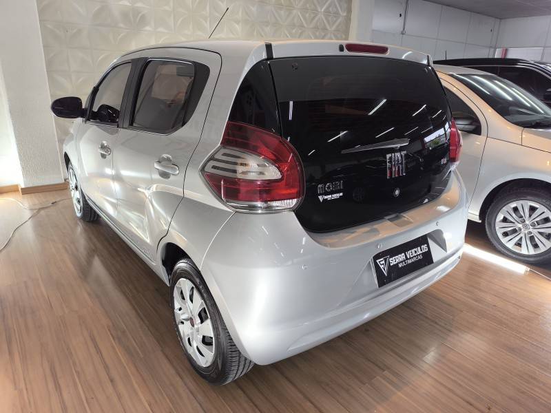 FIAT - MOBI - 2016/2017 - Prata - R$ 42.900,00