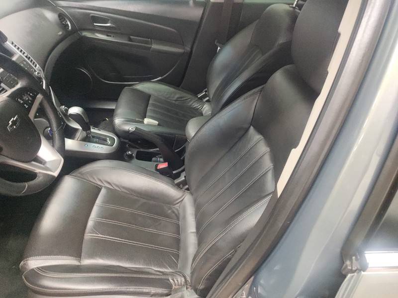 CHEVROLET - CRUZE - 2013/2013 - Cinza - R$ 59.900,00