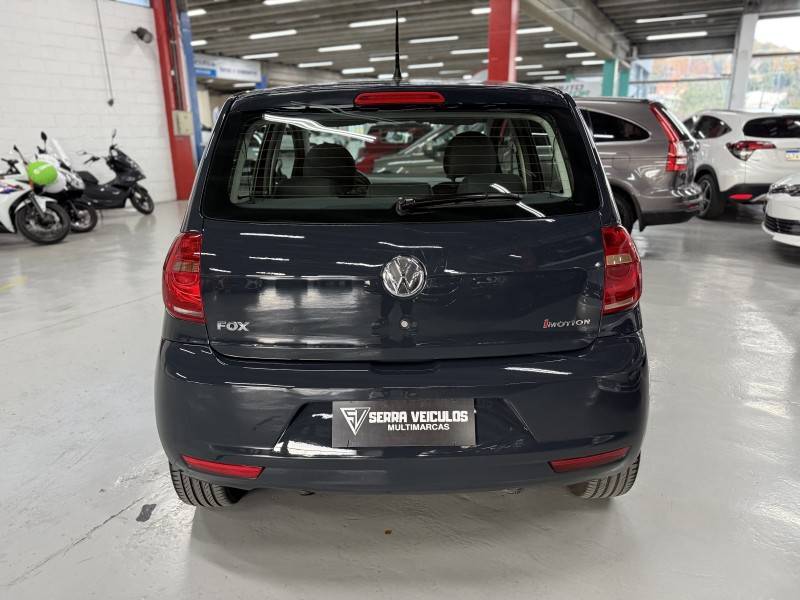 VOLKSWAGEN - FOX - 2013/2013 - Cinza - R$ 40.900,00