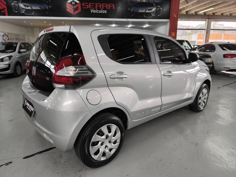 FIAT - MOBI - 2016/2017 - Prata - R$ 42.900,00