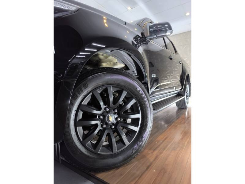CHEVROLET - S10 - 2019/2020 - Preta - R$ 171.900,00