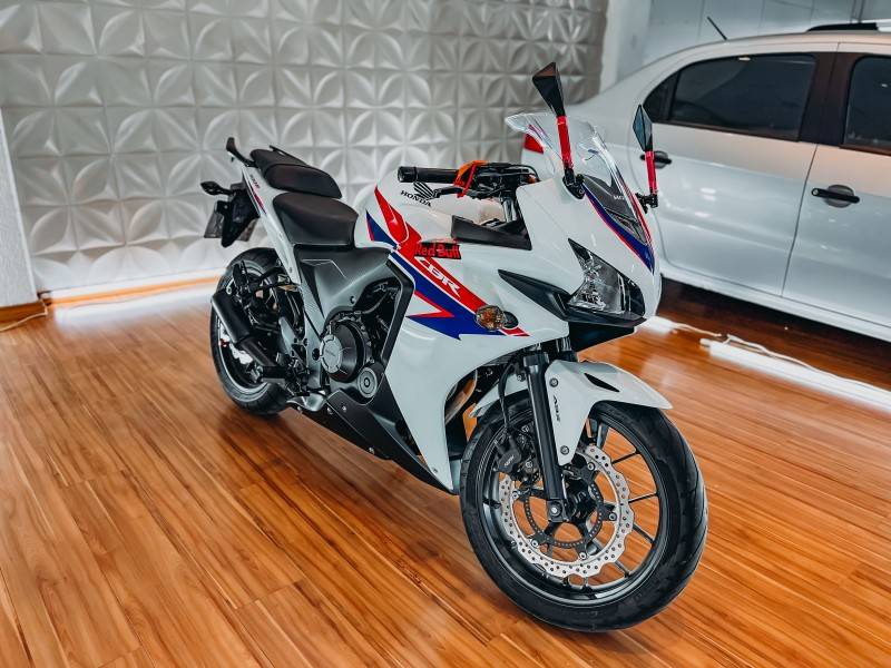 HONDA - CBR 500R - 2014/2014 - Branca - R$ 27.900,00