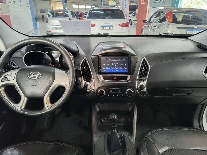 HYUNDAI - IX35 - 2011/2012 - Prata - R$ 61.900,00