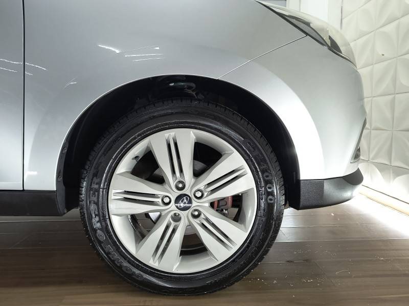 HYUNDAI - IX35 - 2016/2016 - Prata - R$ 75.900,00