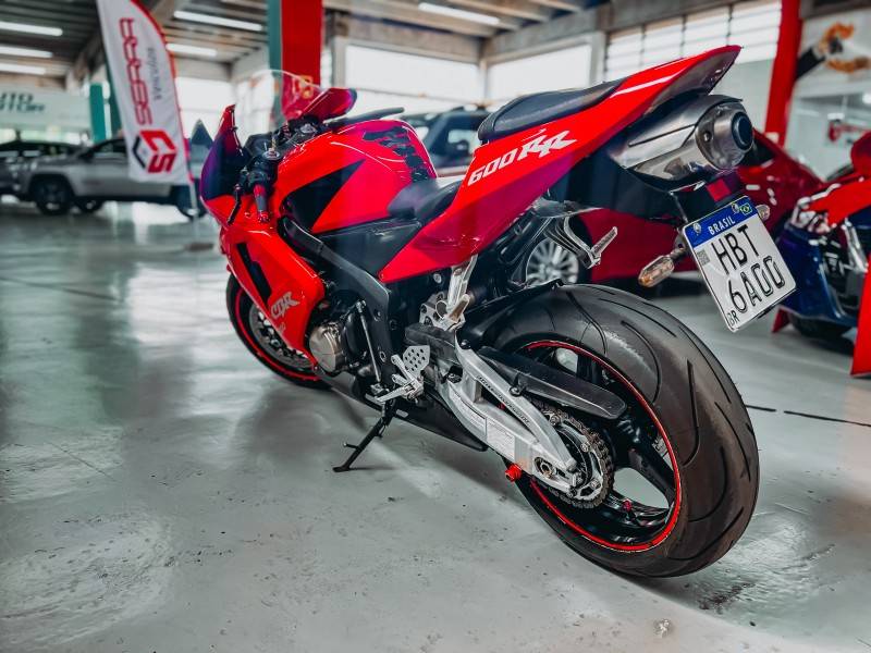 HONDA - CBR 600RR - 2003/2003 - Vermelha - R$ 29.900,00