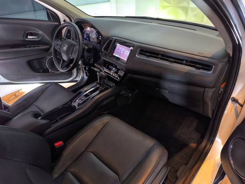 HONDA - HR-V - 2019/2020 - Branca - R$ 115.900,00