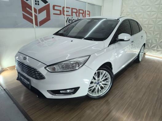 FORD - FOCUS - 2015/2016 - Branca - R$ 64.900,00