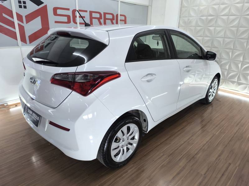 HYUNDAI - HB20 - 2018/2019 - Branca - R$ 55.900,00