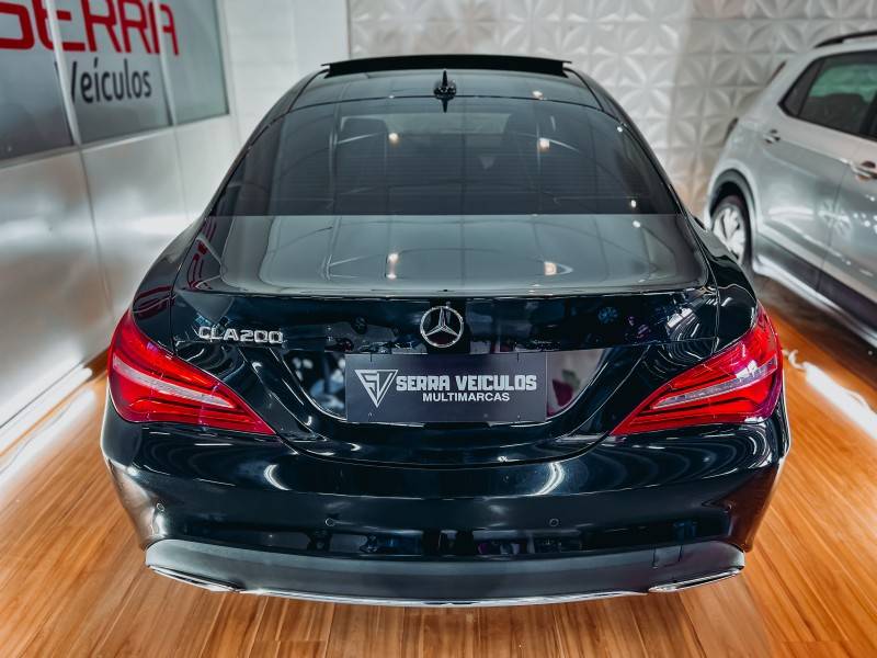 MERCEDES-BENZ - CLA 200 - 2018/2018 - Preta - R$ 155.900,00