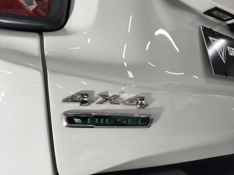 JEEP - RENEGADE - 2016/2017 - Branca - R$ 79.900,00