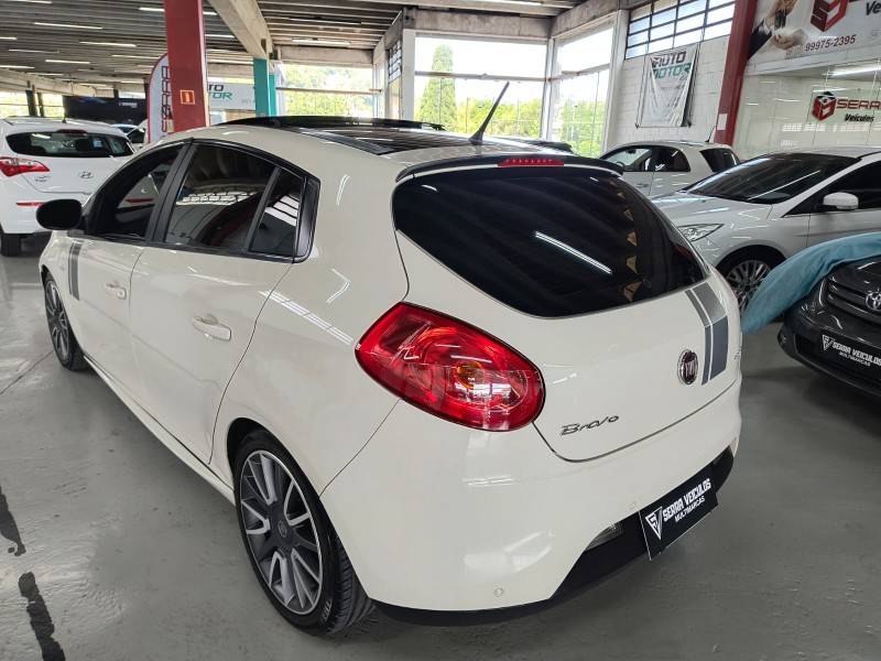 FIAT - BRAVO - 2014/2014 - Branca - R$ 51.900,00
