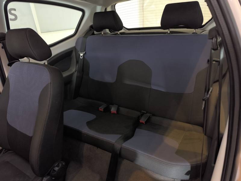 FORD - KA - 2012/2013 - Branca - R$ 30.900,00