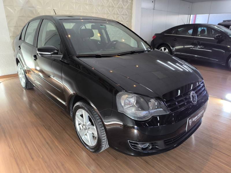 VOLKSWAGEN - POLO - 2012/2012 - Preta - R$ 41.900,00